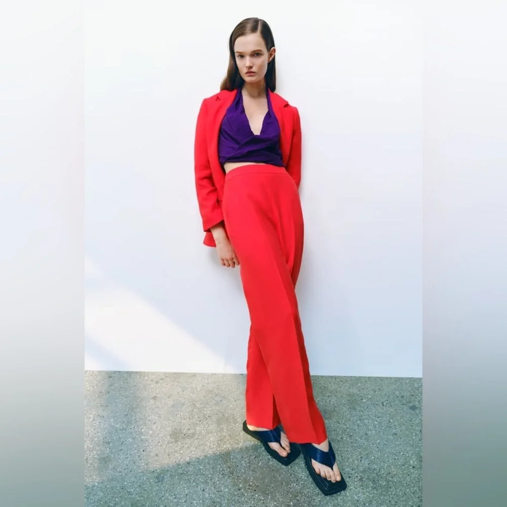 New Zara red linen trousers